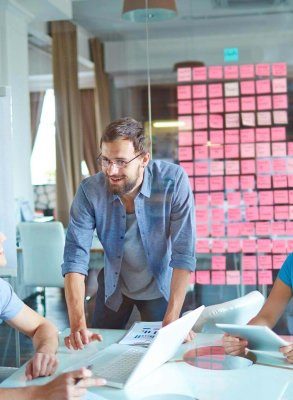 business-group-working-2021-09-24-02-39-50-utc-qbywls00sypkor54wa4obj2ni4j2xpzpner129o2cg